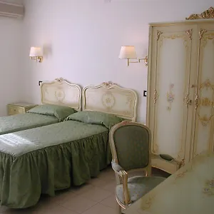 *** Hotel Royal Italia